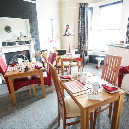 Vale House-3
